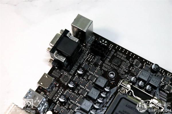 售价只有599元的第八代主板，竟然完美支持i7-8700-6.jpg