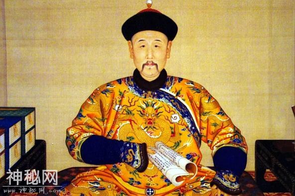 雍正凭什么能够击败其他八个兄弟夺得皇位？这个人是关键-4.jpg