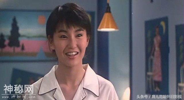 32年前这部老电影，张曼玉搞怪，袁洁莹靓丽，他最大咖认得出吗-7.jpg