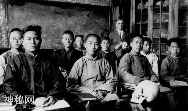 晚清至民国四川老照片：成都华西坝遍地都是大熊猫-13.jpg