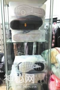 顾客洗了衣服不来取，往年让干洗店头疼，但今年呢？-2.jpg