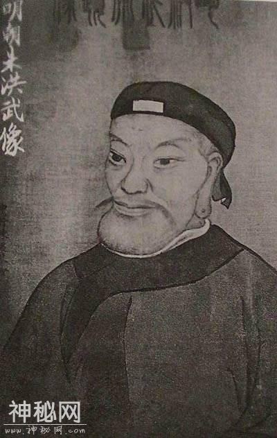 朱元璋对着喂猪的女子微笑，马皇后得知后，马上将此女带进宫中-1.jpg