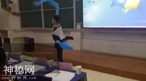 宿舍晚报|高校食堂推出2元烤扇贝，还有麻辣小龙虾……-8.jpg