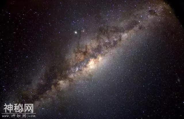 太震撼了！把宇宙138亿年历史压缩成1年：看完怀疑人生-3.jpg