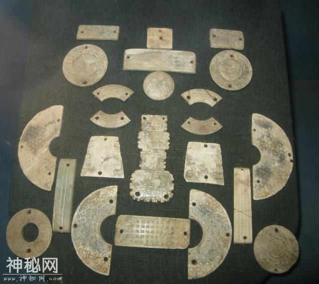 中国汉代顶级玉器高清细节图大赏-19.jpg