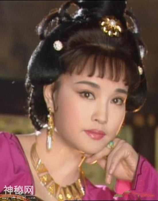 考古挖掘法门寺地宫，发现武则天一件物品，揭开她最爱的男人身份-4.jpg