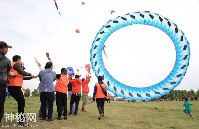 哇咔咔！世界最大的滚地龙风筝在崇州飞升！-8.jpg