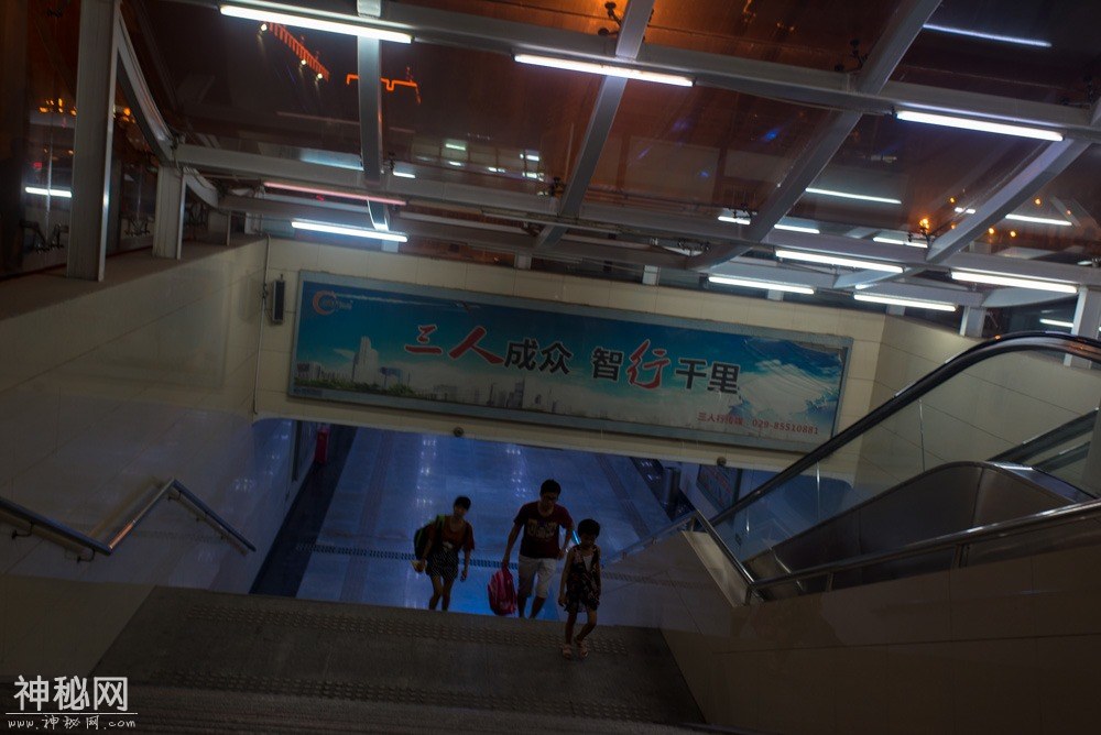 图虫人文摄影：下个路口见-2.jpg