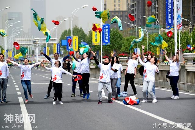 武汉马拉松今日开跑沿线历史人文景点和经典武汉地标美景迷人醉-9.jpg