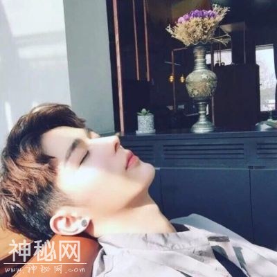 精选头像|帅气有意境的帅哥明星图片头像-10.jpg