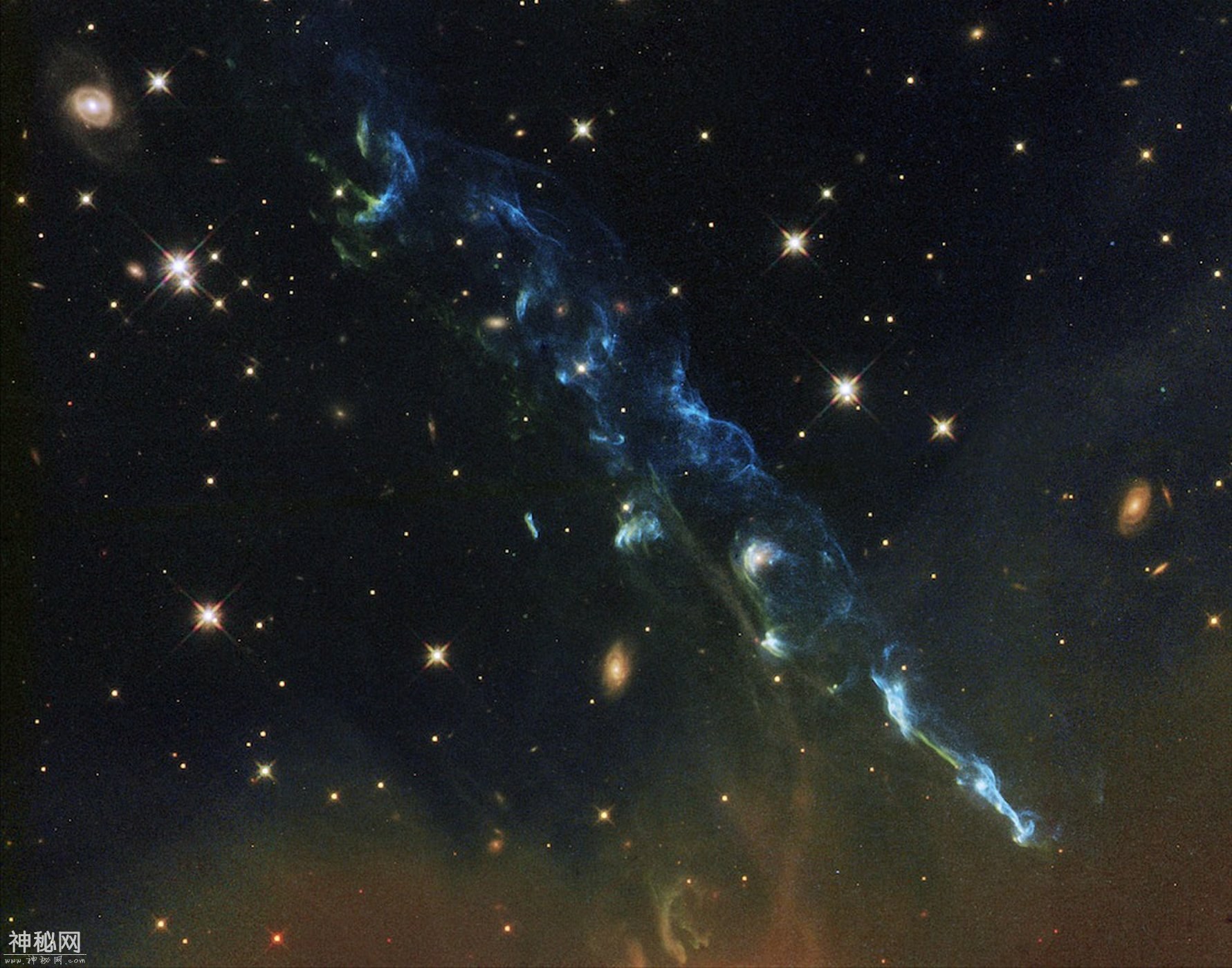 整个宇宙为你闪烁！感受哈勃望远镜眼中的灿烂星海-5.jpg