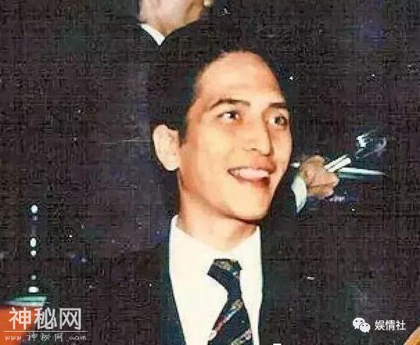 大太得怪病儿女丧命，三太四太争家产二太成赢家，这才叫豪门斗争-22.jpg