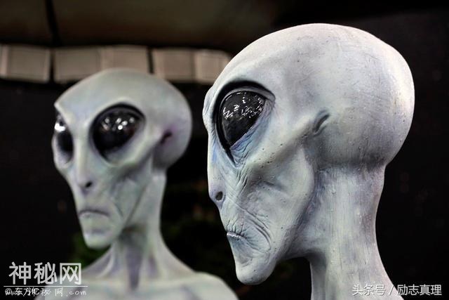 解密，宇宙-地球-人类-UFO-外星种族的关系-6.jpg