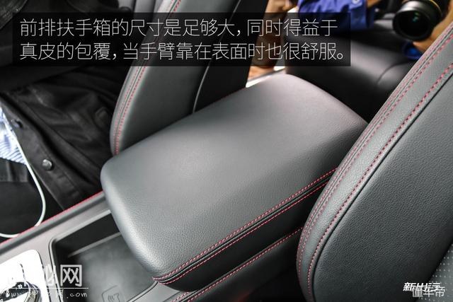 内饰设计简约科技感十足 新出行抢先体验比亚迪全新一代唐-35.jpg