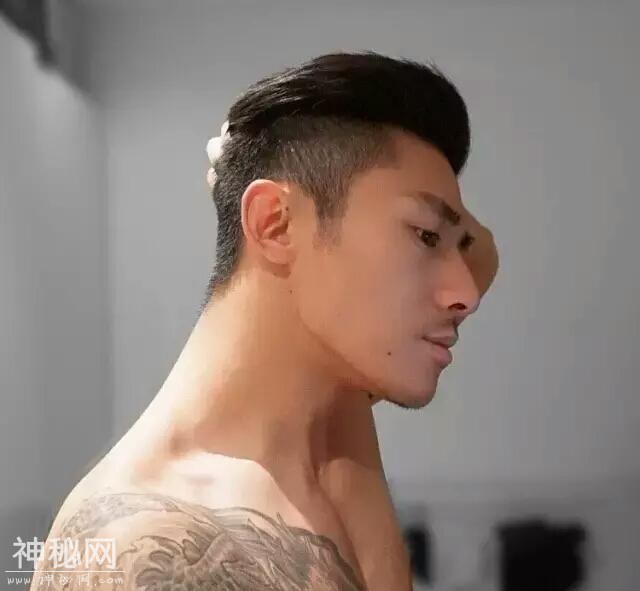 左青龙右白虎，这个肌肉帅哥有点猛-11.jpg