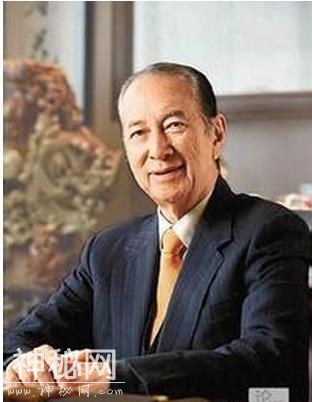 豪门仍苦命！赌王大房儿车祸女疯癫，孙女得绝症，网友：被诅咒了-1.jpg