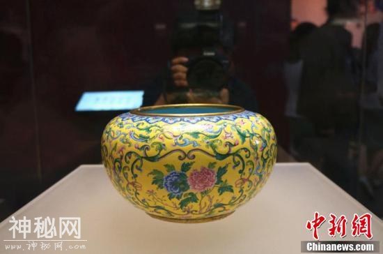 108件（套）故宫牡丹题材文物“绽放”河南洛阳-2.jpg