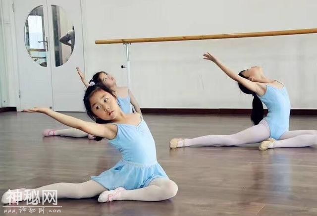 宝宝身体拥有这三大特征，很有可能是大高个，你家宝宝有吗？-2.jpg