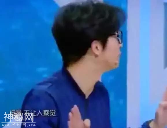 薛之谦教你如何偷偷吃东西不被别人发现！-3.jpg