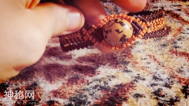 编织DIY，教你学会如何编织精美的魔术眼手链，非常炫酷！-11.jpg