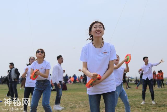 炸鸡味风筝？KFC跨界民俗，风筝会场放飞十道美味-4.jpg
