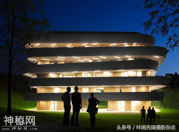 是建筑还是人文？-1.jpg