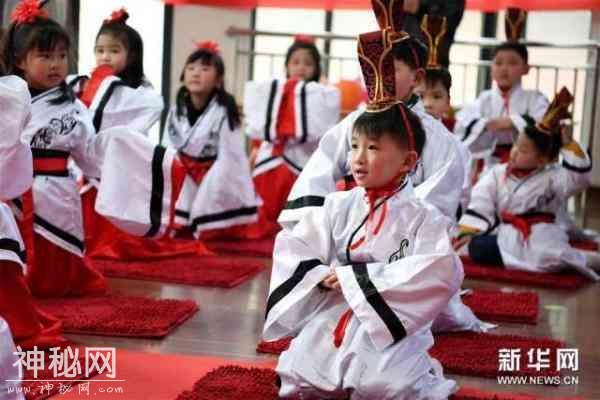 合肥：传统民俗拜大年-1.jpg