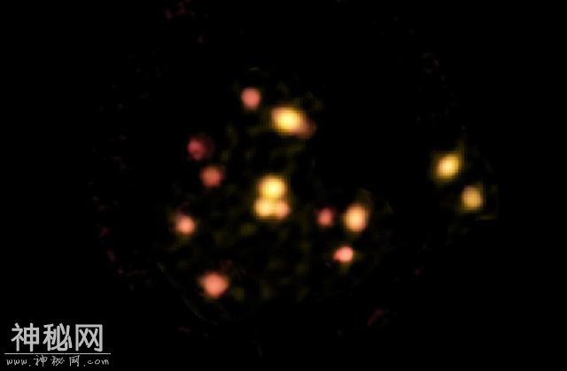 天文学家发现14个星系挤在一起，形成于120亿年前-2.jpg