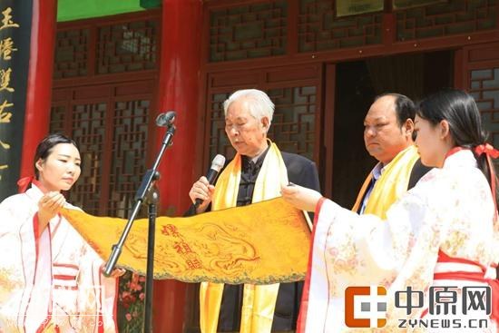 第四届中国嫘祖文化节在荥阳举行 千人共祭华夏人文女祖-2.jpg