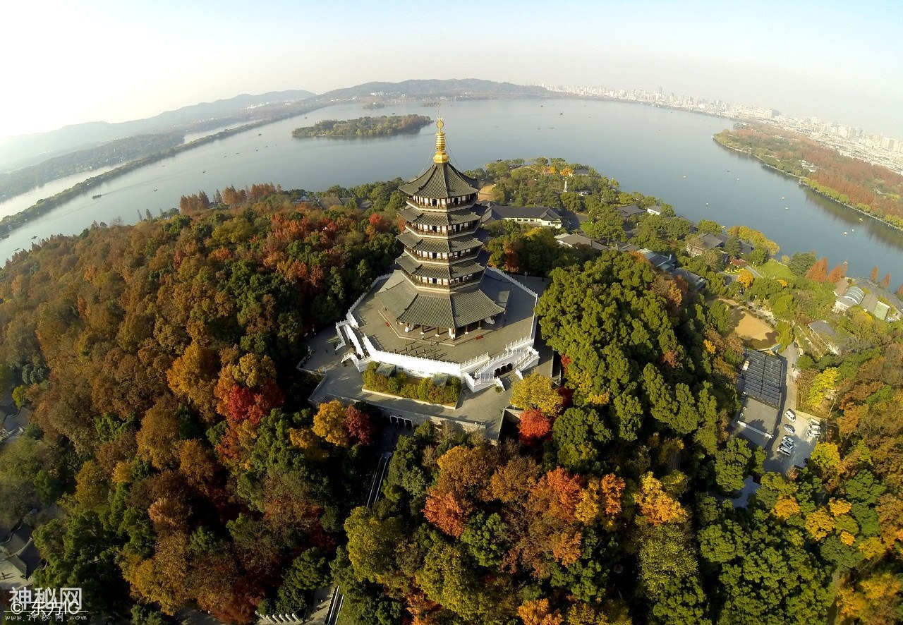 直击杭州雷峰塔：考古发掘后重建，如今游客可乘电梯直达塔顶-1.jpg