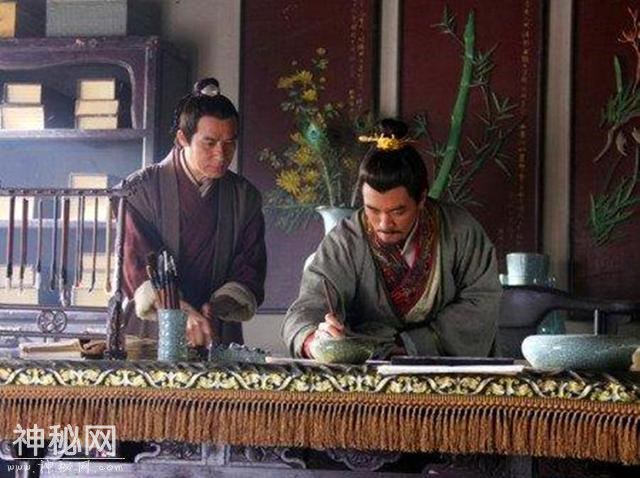 历史上最荒唐的皇帝，跟石头结拜，网友：这样的癖好活该成为俘虏-2.jpg