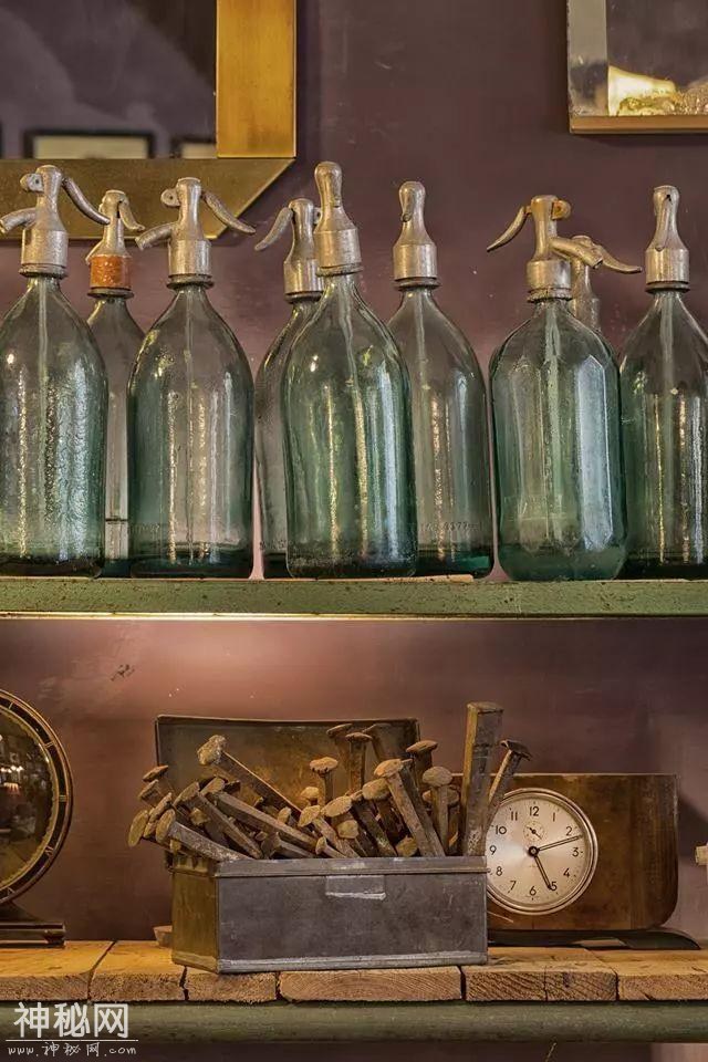 细数时代记忆的古董文物店-12.jpg