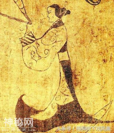一件楚国女性用品上发现的故事，考古发掘时看到古代盗洞内埋一人-2.jpg