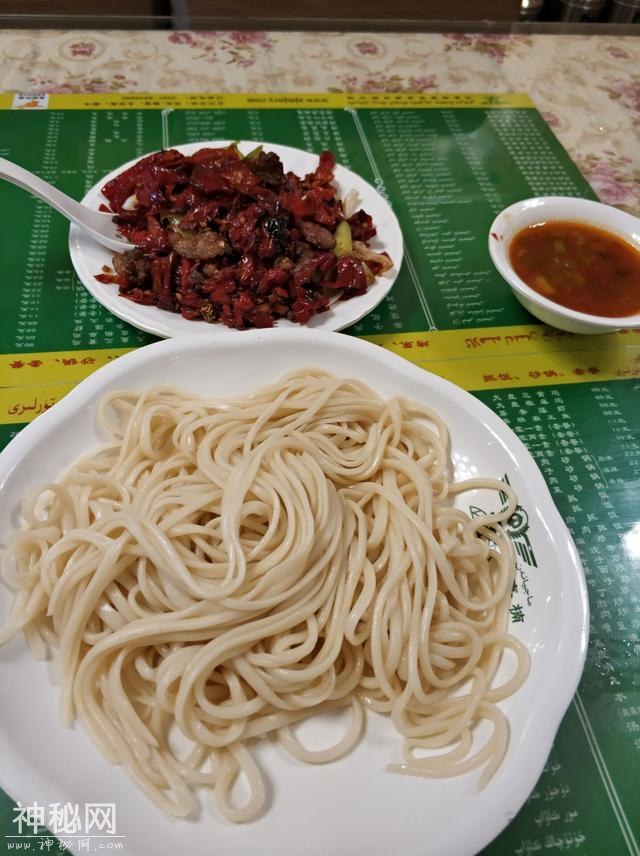 美食大发现：乌鲁木齐这家辣皮子拌面，攒劲的很！-6.jpg
