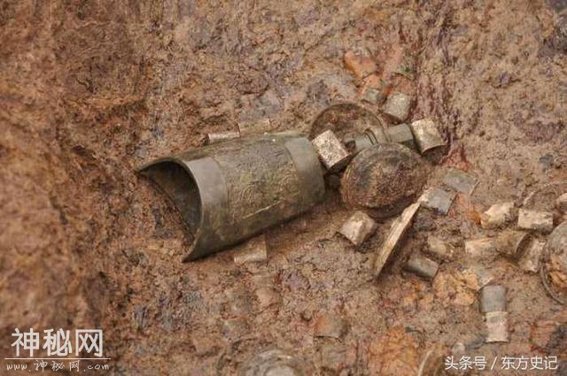 惊奇：战国大墓现19米盗洞，出土“手电筒”, 考古家：跟你没完-3.jpg