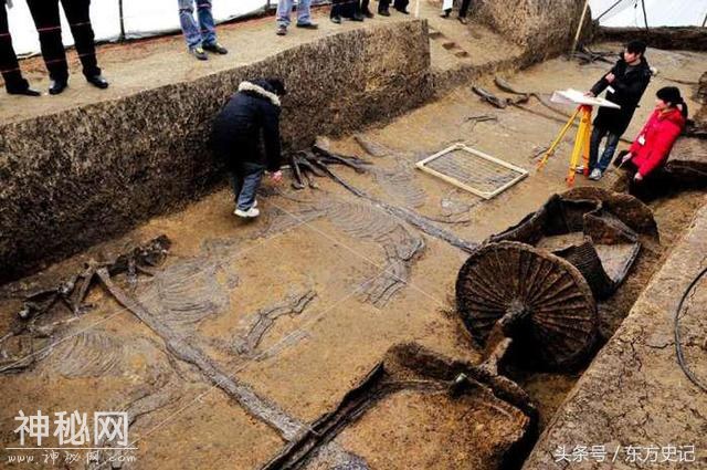 惊奇：战国大墓现19米盗洞，出土“手电筒”, 考古家：跟你没完-5.jpg