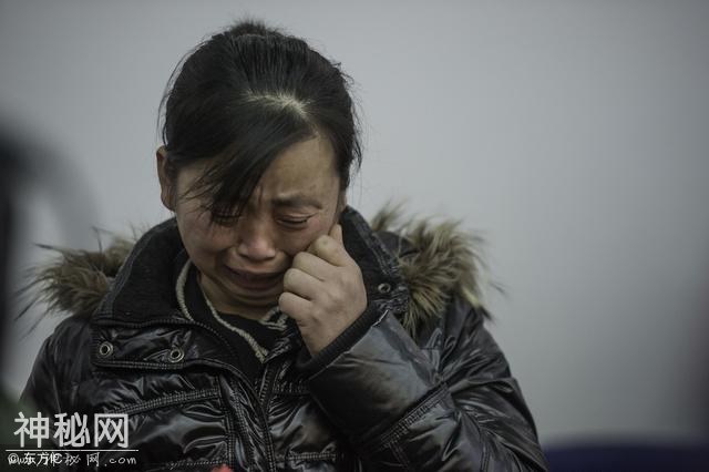 6岁男童：为什么你们都要欺负我妈妈？-3.jpg