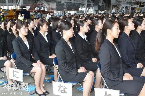 日本两大航空集团4000新员工入职 美女空姐最引人-3.jpg