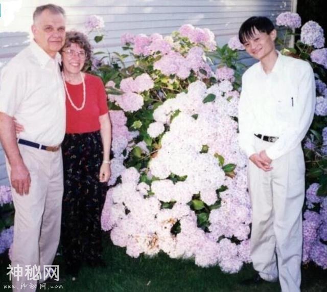 中国科技行业的传奇，从老照片看马云和阿里巴巴的这一路-3.jpg