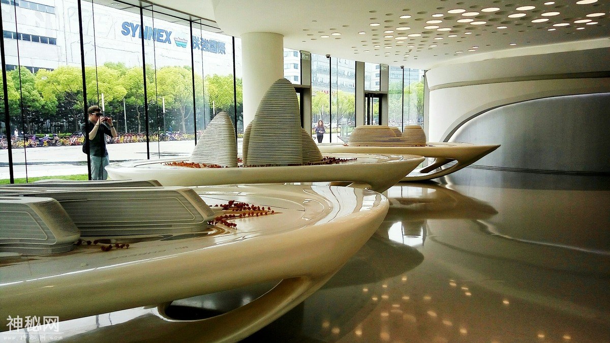 图虫人文摄影：手机随拍：凌空SOHO展示厅-3.jpg