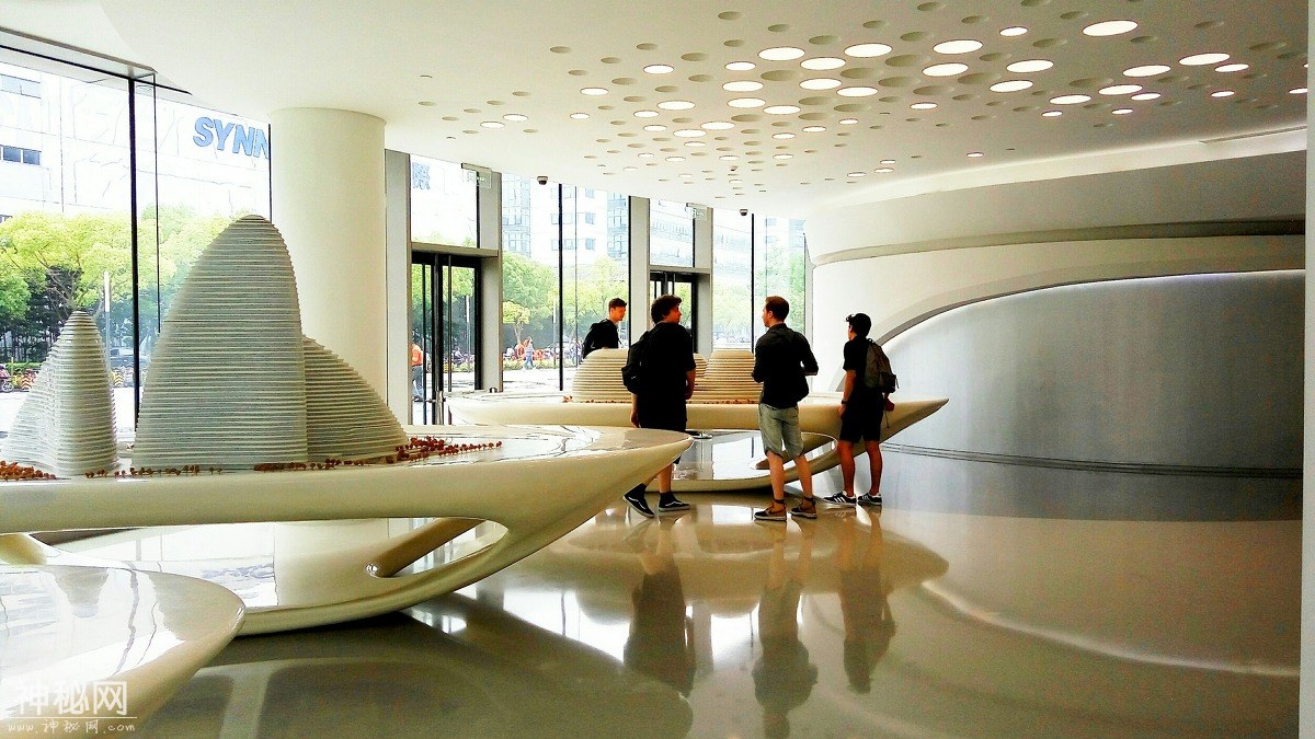 图虫人文摄影：手机随拍：凌空SOHO展示厅-5.jpg