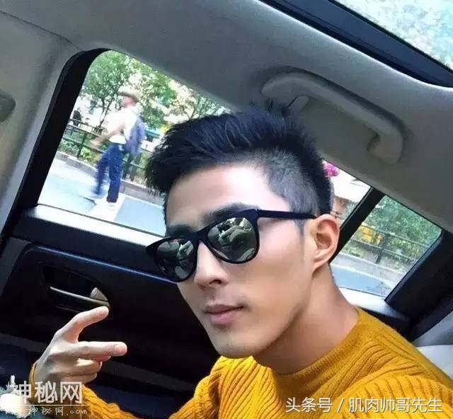 鲜肉帅哥喜欢自拍，喜欢不？-3.jpg