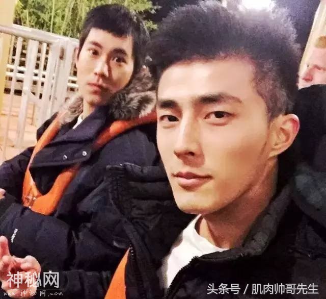 鲜肉帅哥喜欢自拍，喜欢不？-7.jpg