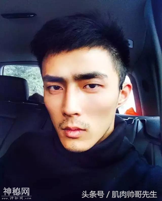 鲜肉帅哥喜欢自拍，喜欢不？-4.jpg