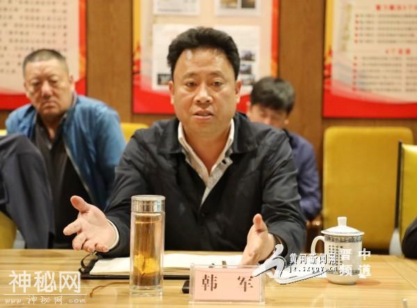 张英杰韩军等榆社县领导深入云竹湖旅游开发区就民俗小镇项目现场办公-8.jpg