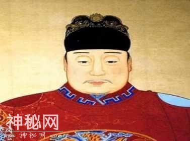 历史上最胖的皇帝，胖的走不了路，居然靠儿子继承皇位-1.jpg