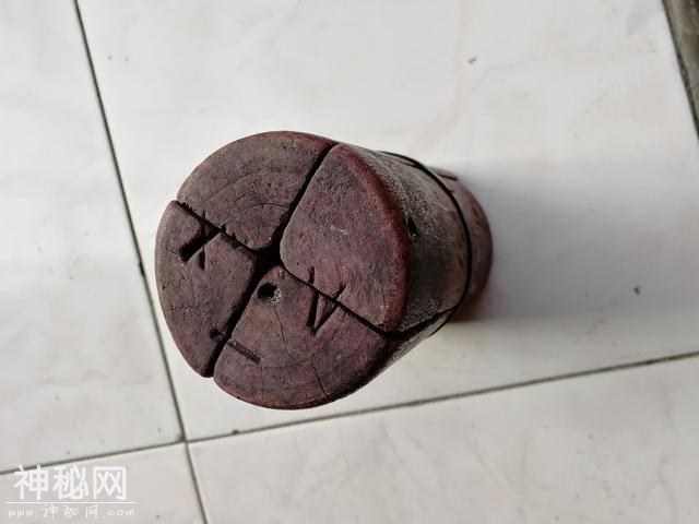 欣赏福建闽南漳州一带的民俗刻版（组合式立体“佛塔”形糕模）-1.jpg
