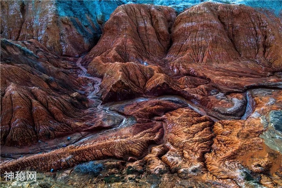 乌苏泥火山群：色彩“堆积”的神奇地质世界-17.jpg