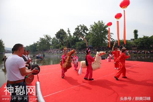 邛崃民俗文化节 夹关好热闹-2.jpg