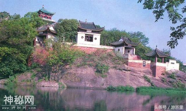 黄冈缘何出名人-1.jpg